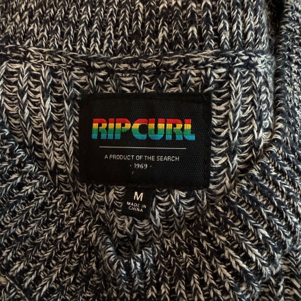 New Rip Curl Sweater - Picture 3 of 6